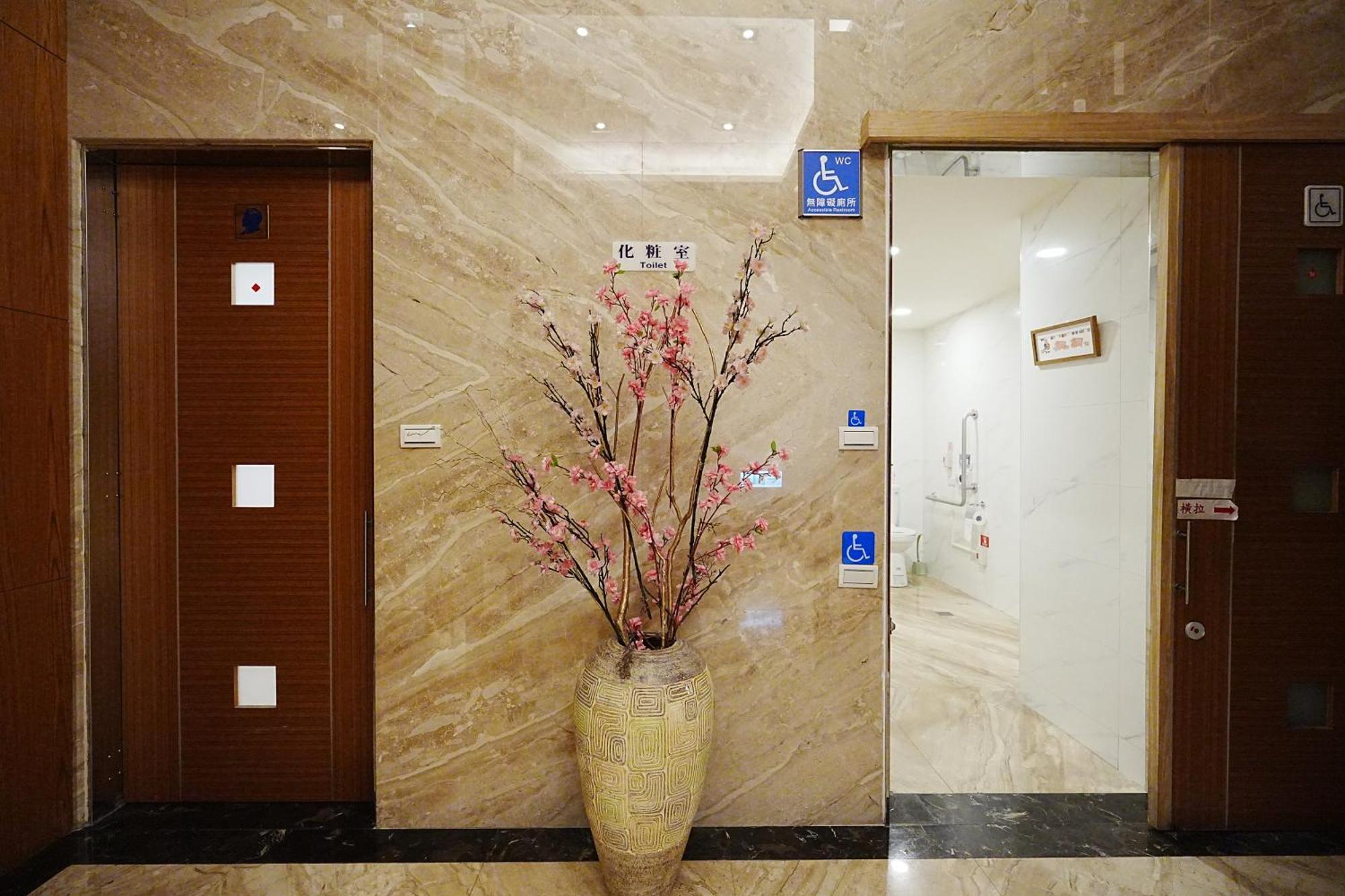 York Hotel Taipeh Exterior foto